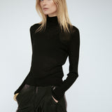 Weightless Turtleneck Black